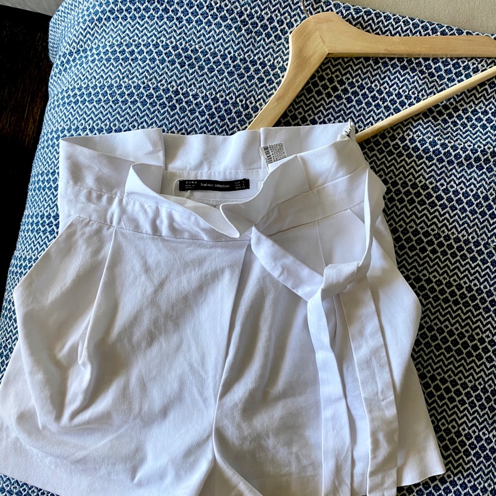 Zara trafaluc collection white shorts - Picture 2 of 2